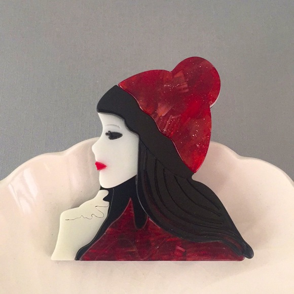๐50% OFF/3+...Young Lady in Red Toque and Scarf Brooch - Picture 3 of 10